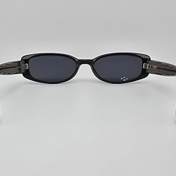 Guess GU6106 BLK-3 Black Frame Grey Lens Rectangular Sunglasses 52-17-140 - Picture 4 of 12